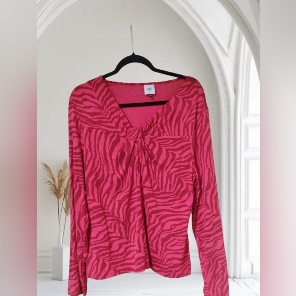 Cabi Women's Red Stripe Like Print Twist Knot Neckline Long Sleeve Blouse SZ L